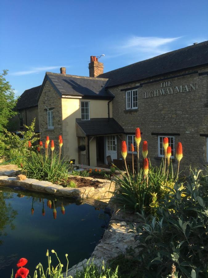 The Highwayman Hotel Kidlington Eksteriør billede
