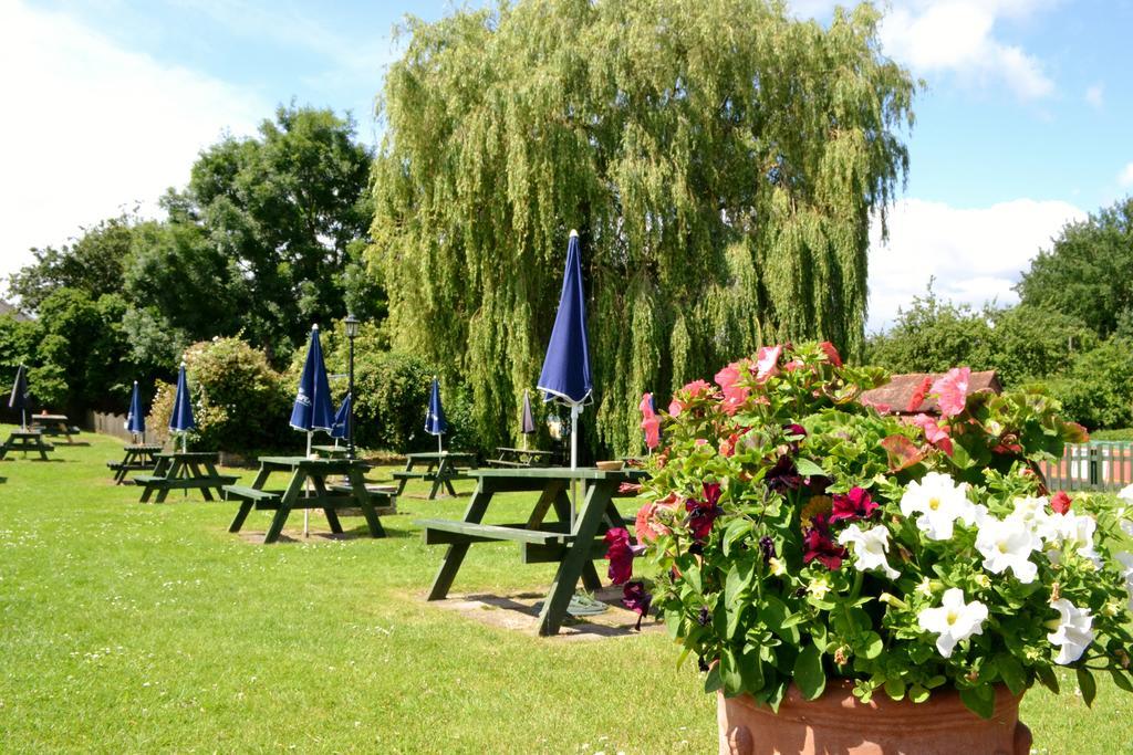 The Highwayman Hotel Kidlington Eksteriør billede
